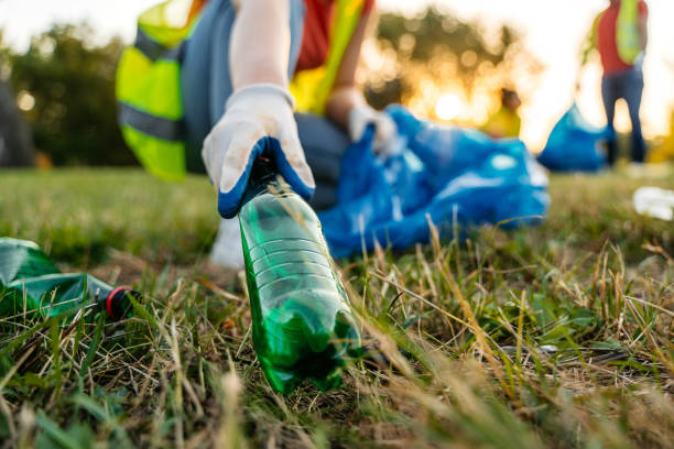 Best Yard Cleanup Services  in Henryville, IN