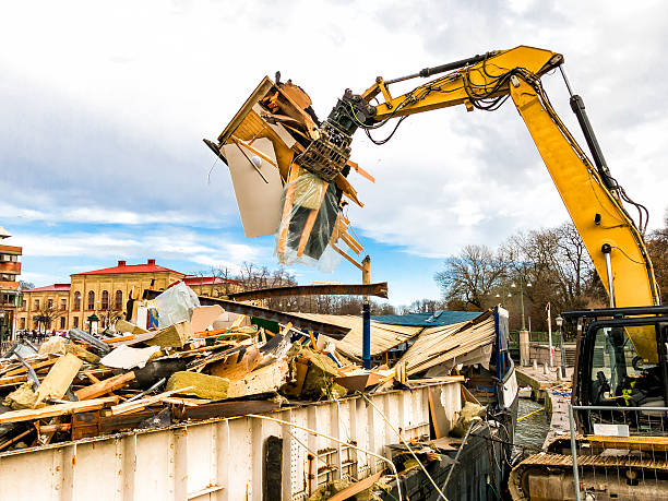 Best Construction Debris Removal  in Henryville, IN